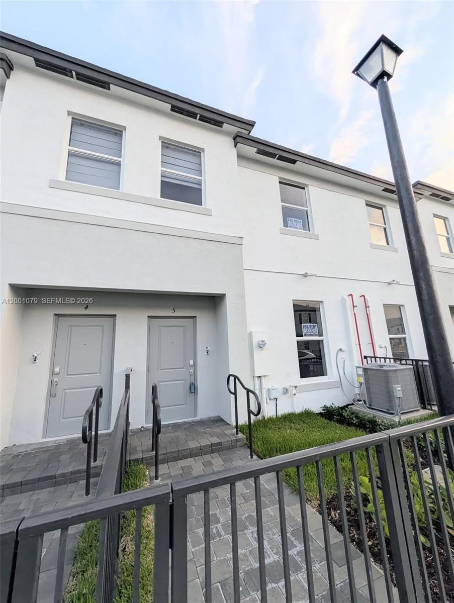 12476 SW 248th # 5, Homestead FL 33032