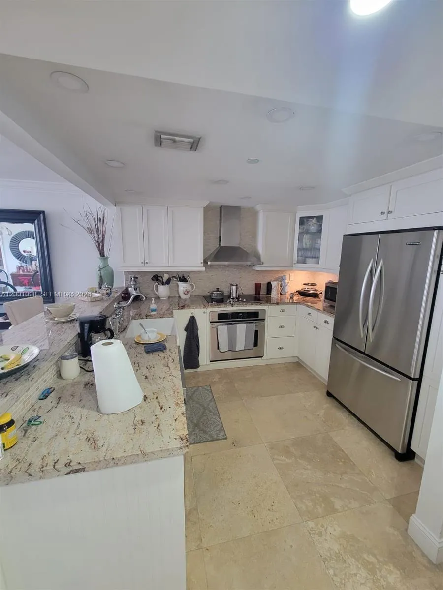 2625 Collins Ave # 1601, Miami Beach FL 33140