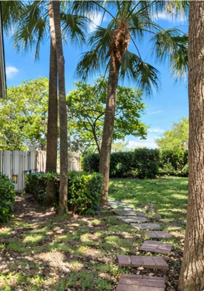 1125 Butternut Ln, Hollywood FL 33019