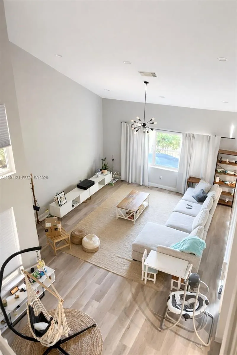 1125 Butternut Ln, Hollywood FL 33019