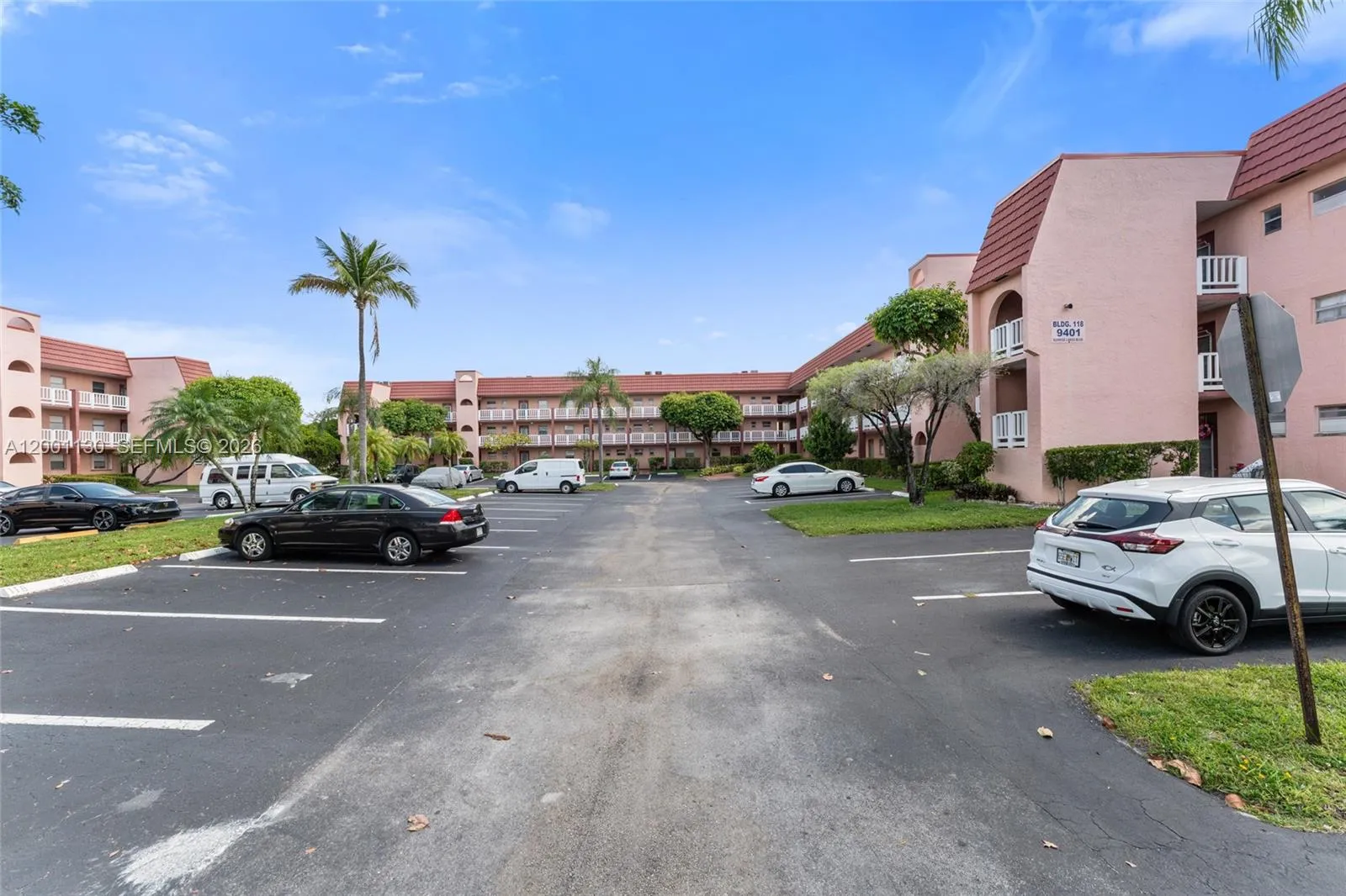 9401 Sunrise Lakes Blvd # 307, Sunrise FL 33322