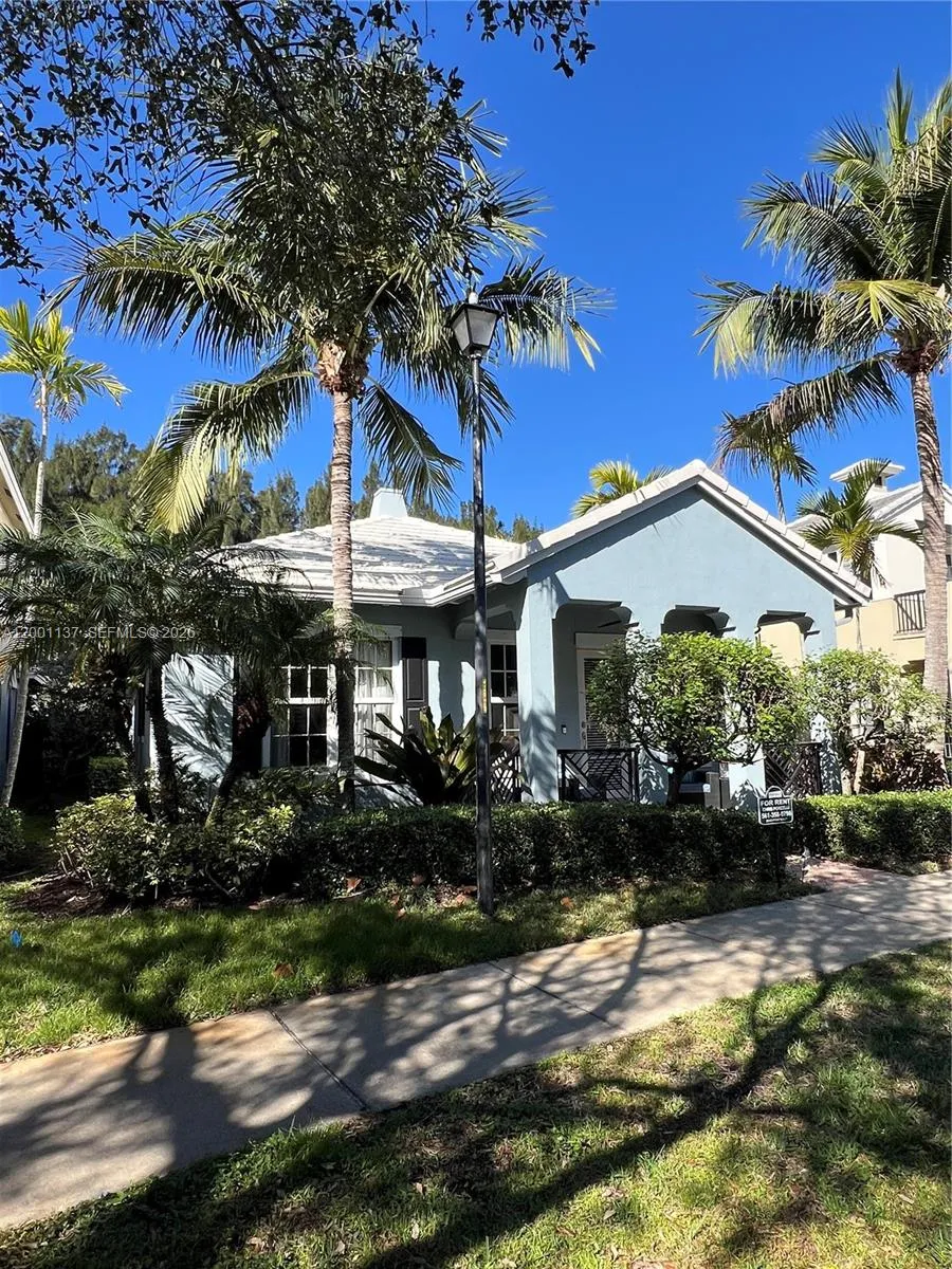 184 W Bay Cedar Cir, Jupiter FL 33458
