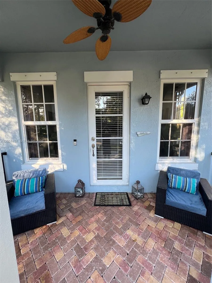 184 W Bay Cedar Cir, Jupiter FL 33458