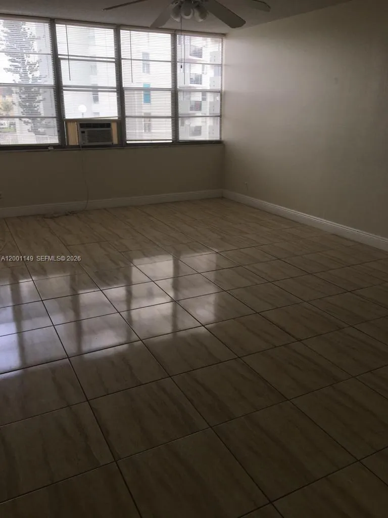 2025 NE 164th St # 205, North Miami Beach FL 33162