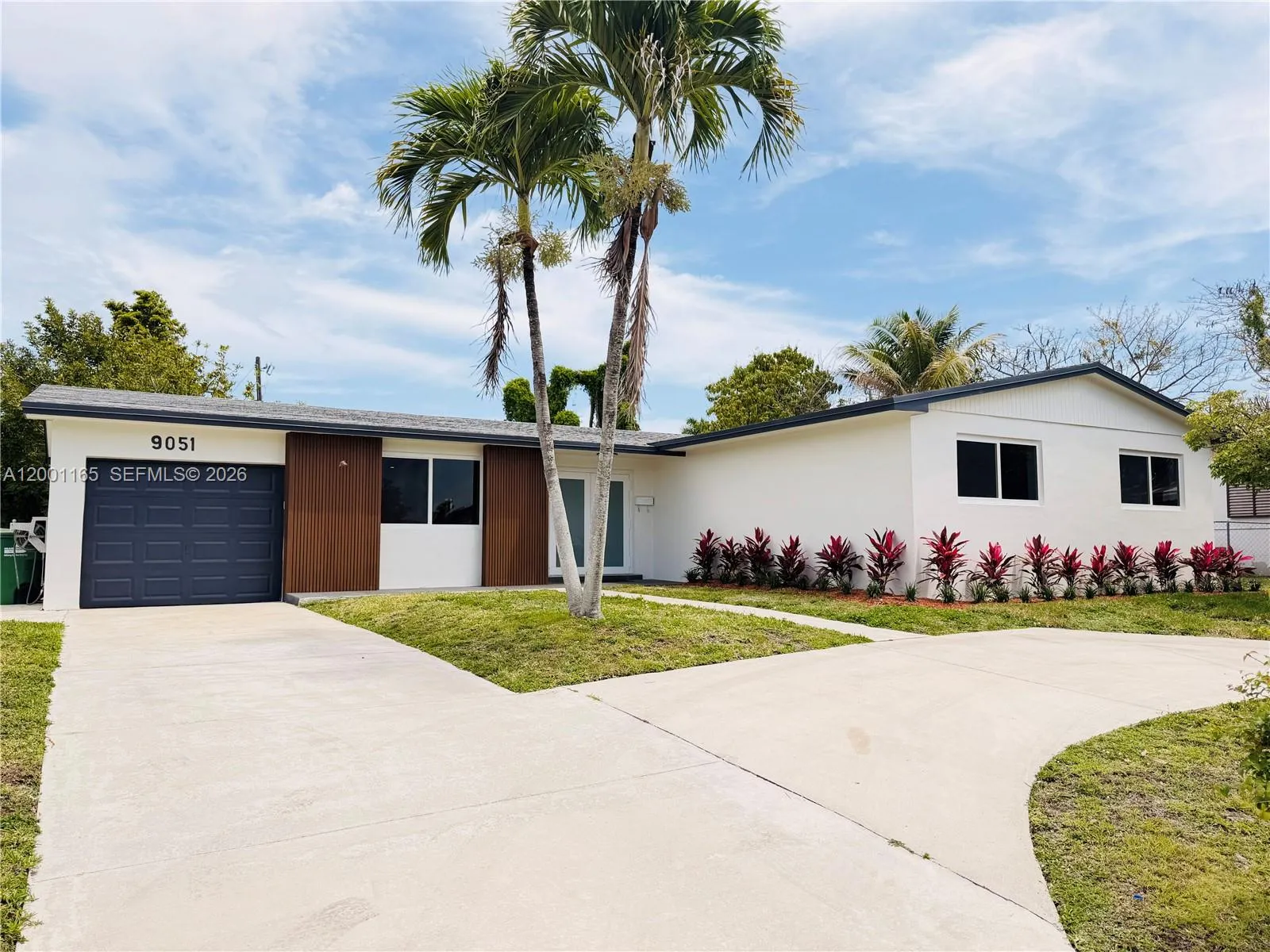 9051 SW 200th St, Cutler Bay FL 33157