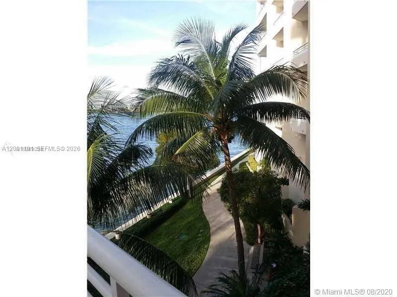 888 Brickell Key Dr # 905, Miami FL 33131