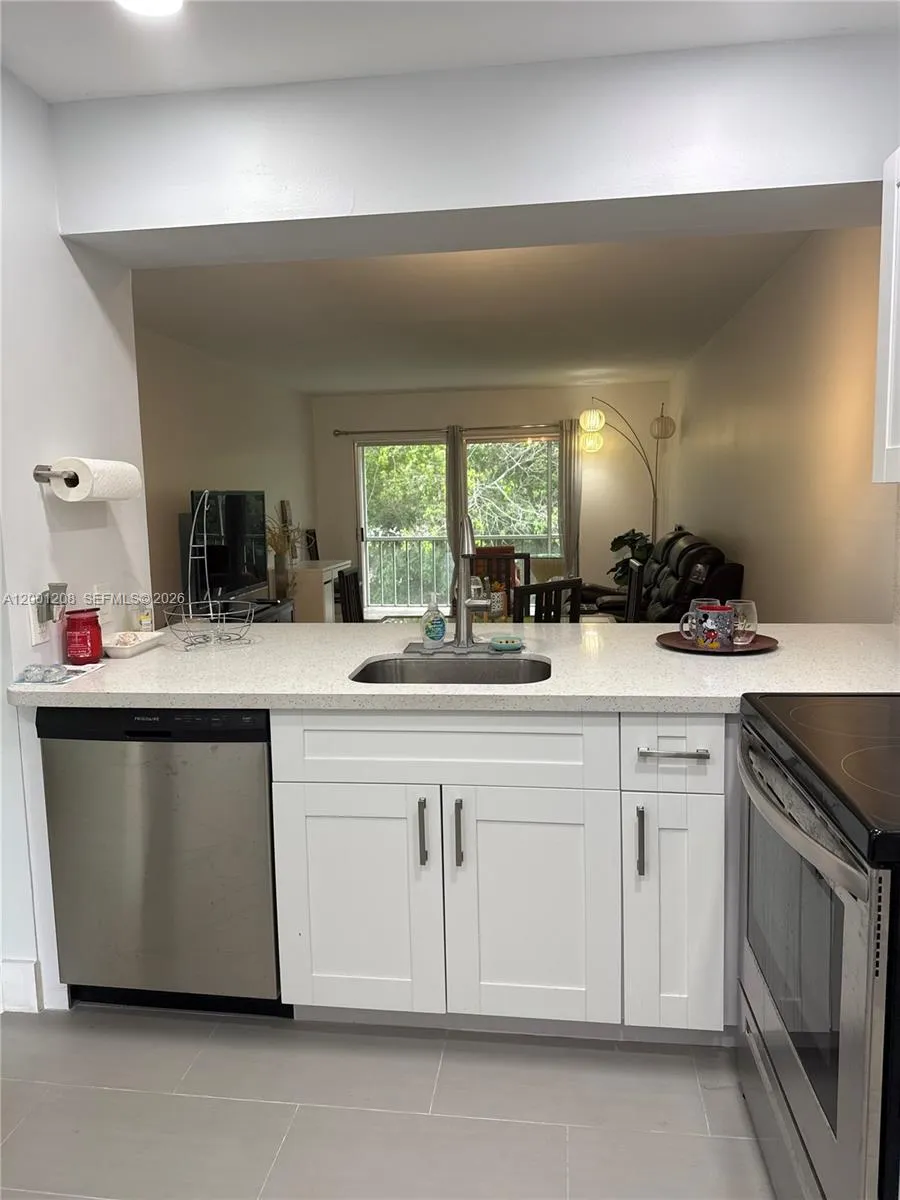 1102 Bahama Bnd # D2, Coconut Creek FL 33066