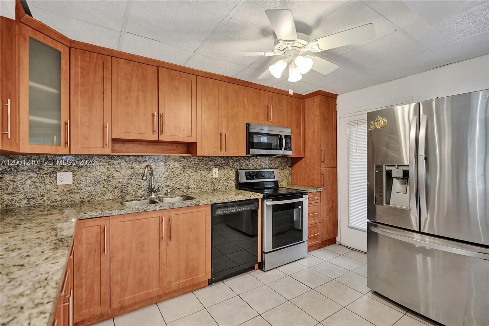 3051 NW 46th Ave # 101, Lauderdale Lakes FL 33313