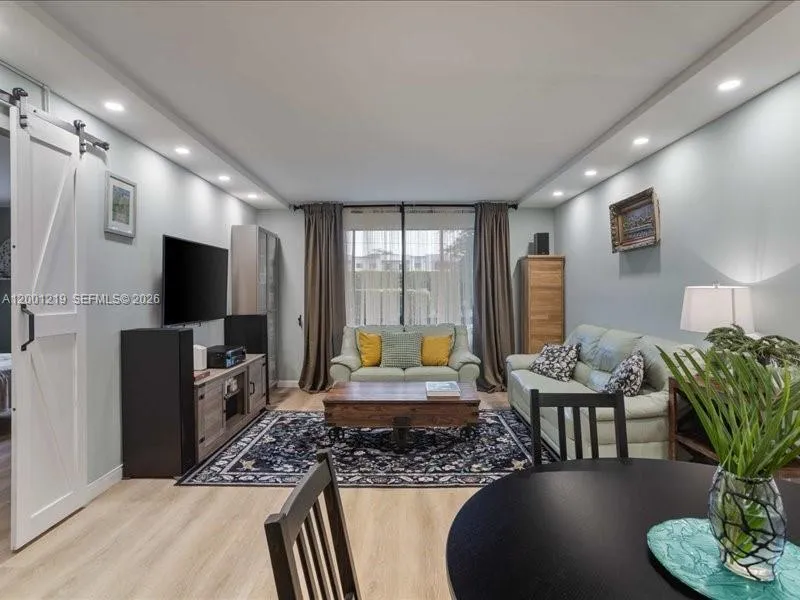 6193 Rock Island Rd # 105, Tamarac FL 33319