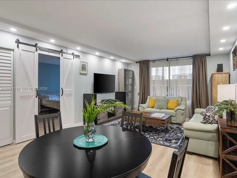 6193 Rock Island Rd # 105, Tamarac FL 33319