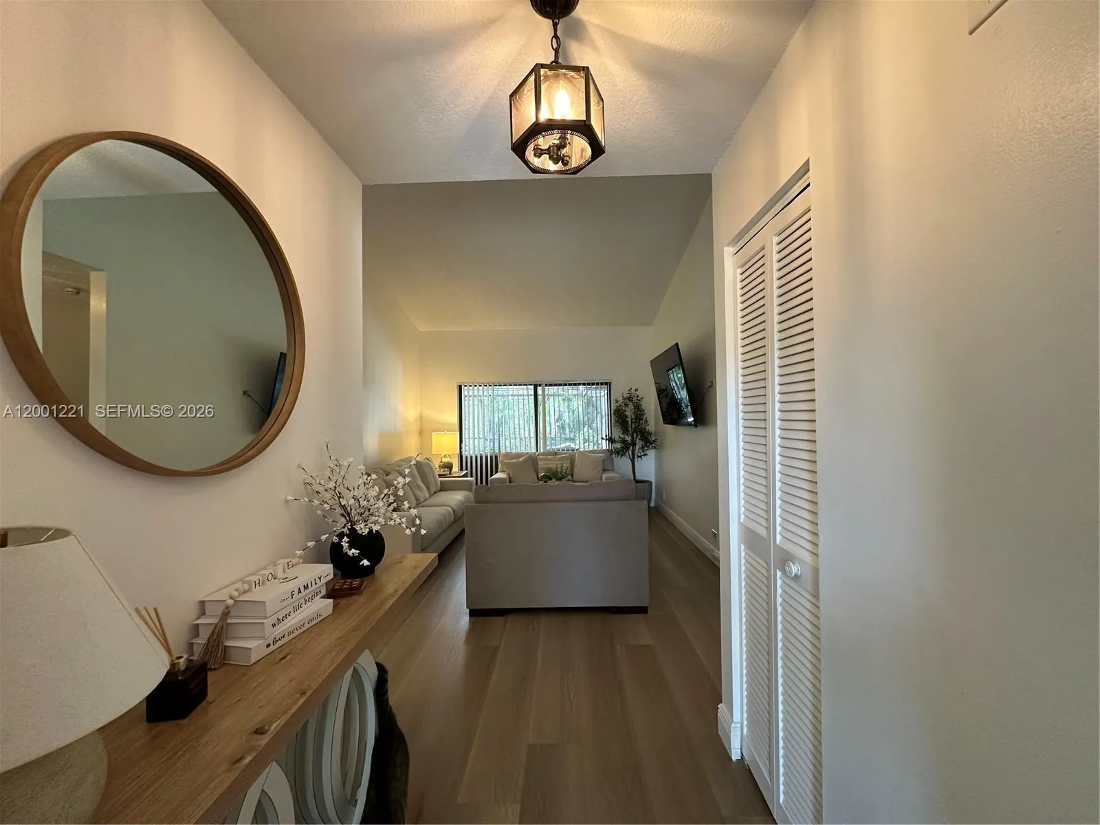 7003 NW 40th Pl, Coral Springs FL 33065