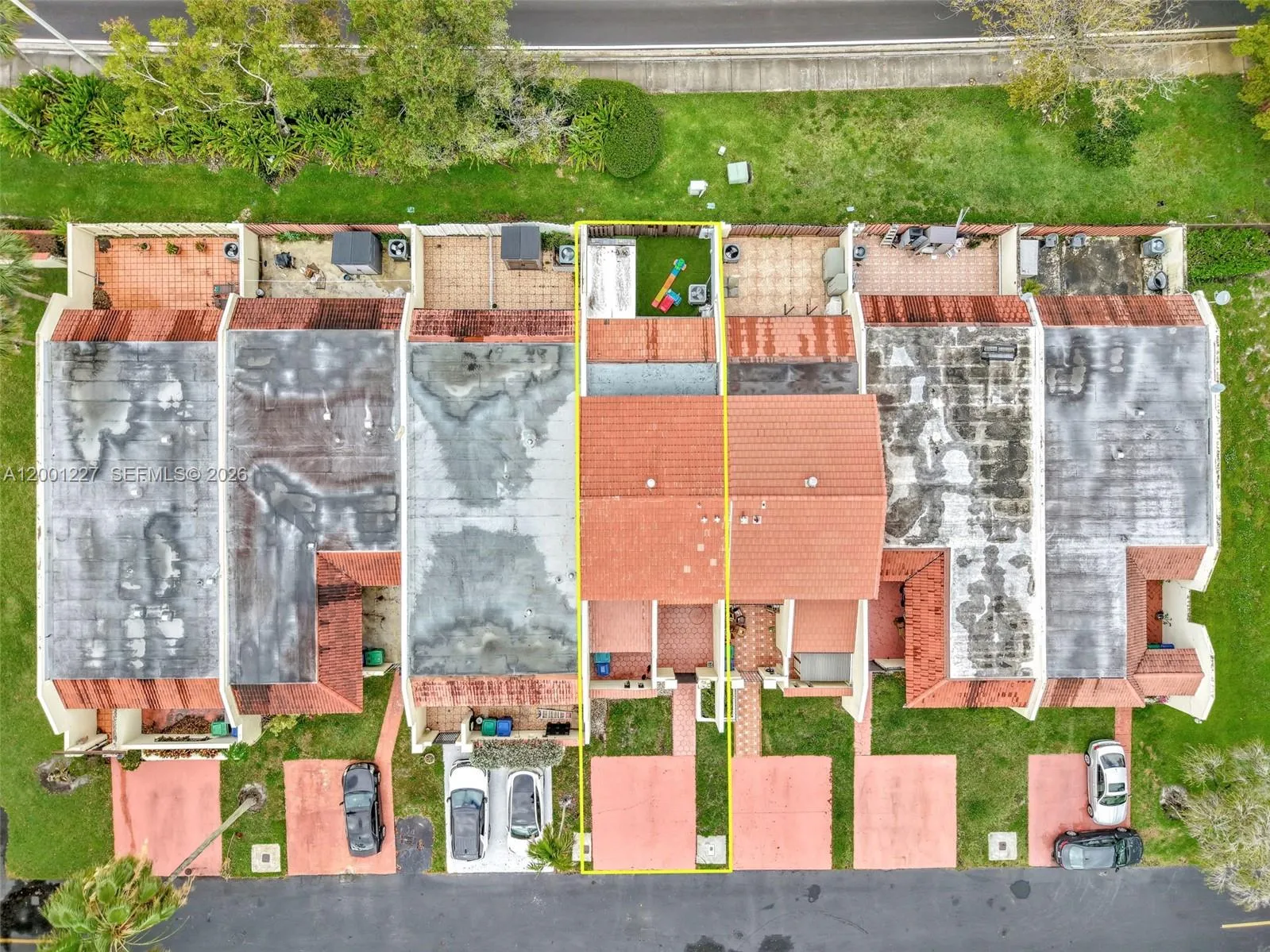 19252 NW 65th Ct, Hialeah FL 33015