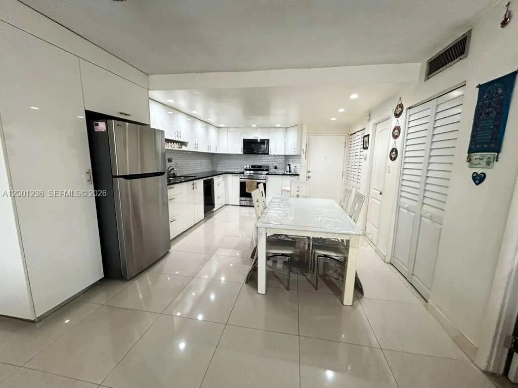 1351 NE Miami Gardens Dr # 511E, Miami FL 33179