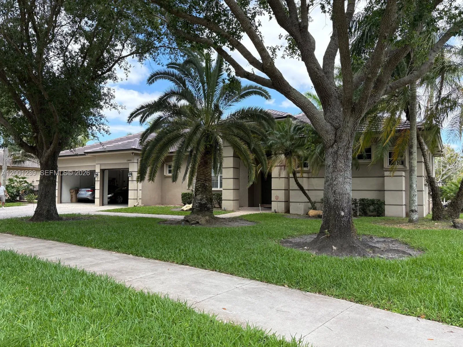 13805 SW 41st St, Davie FL 33330