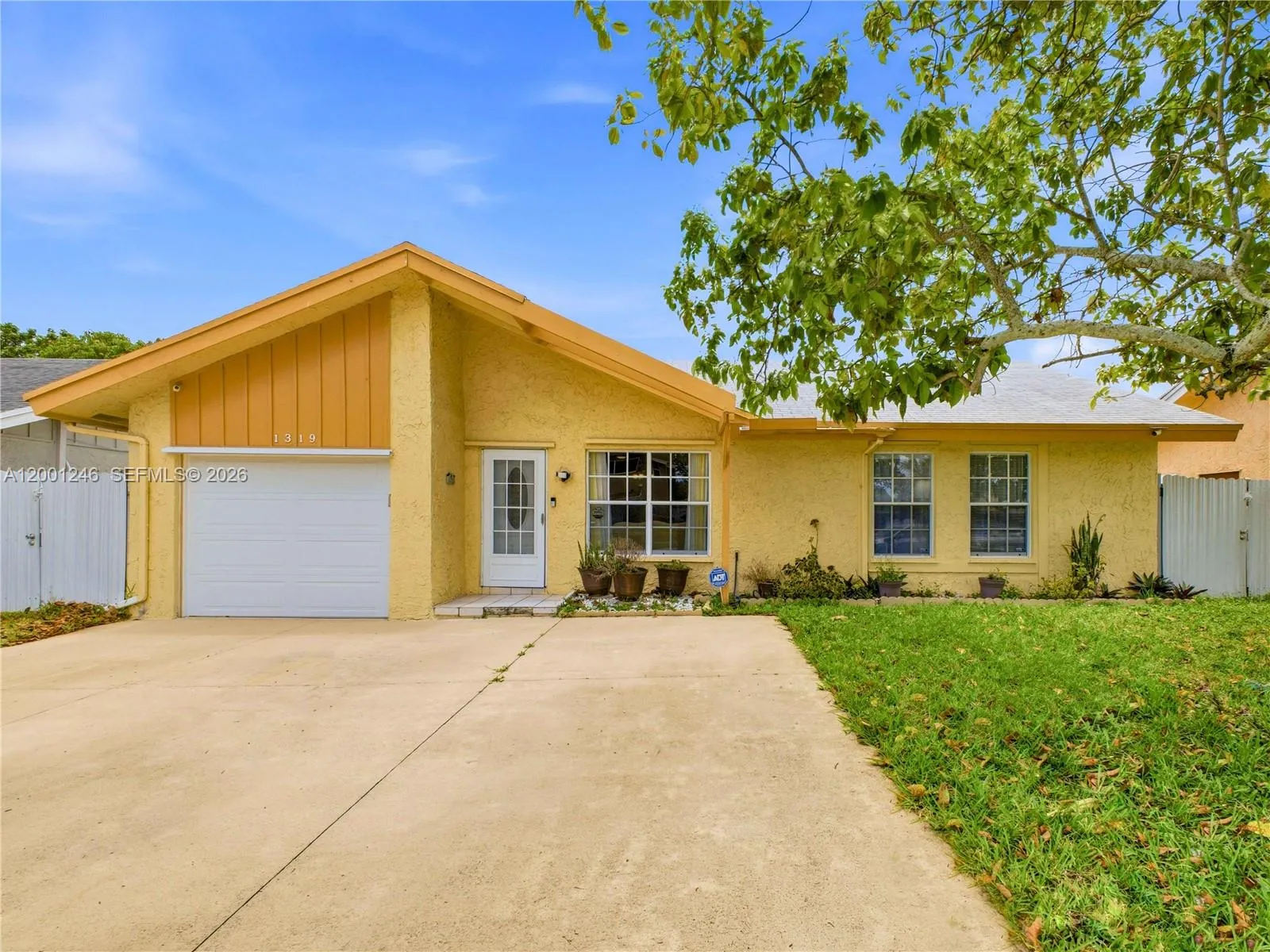 1319 SW 74th Ave, North Lauderdale FL 33068