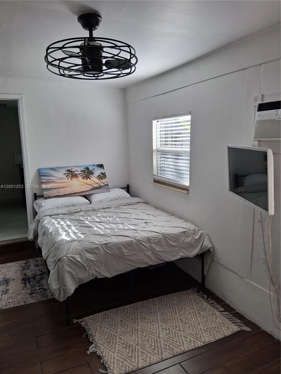 1000 SW 3rd Ave # b, Hallandale Beach FL 33009