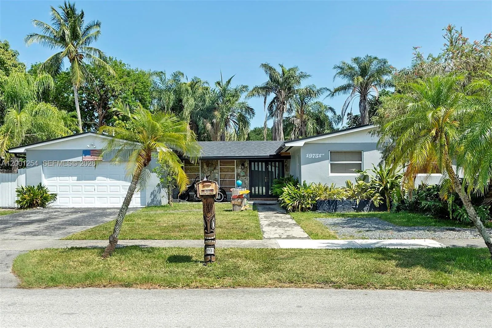 19751 SW 84th Ave, Cutler Bay FL 33189