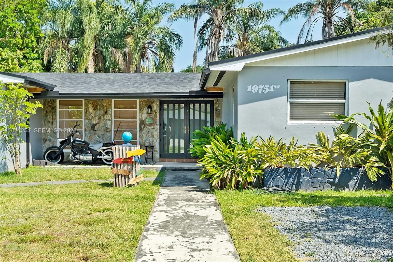 19751 SW 84th Ave, Cutler Bay FL 33189