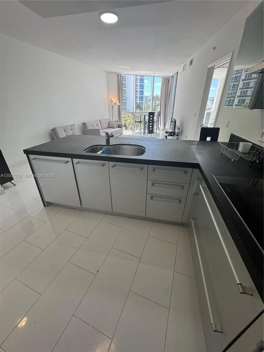 18201 Collins Ave # 608, Sunny Isles Beach FL 33160