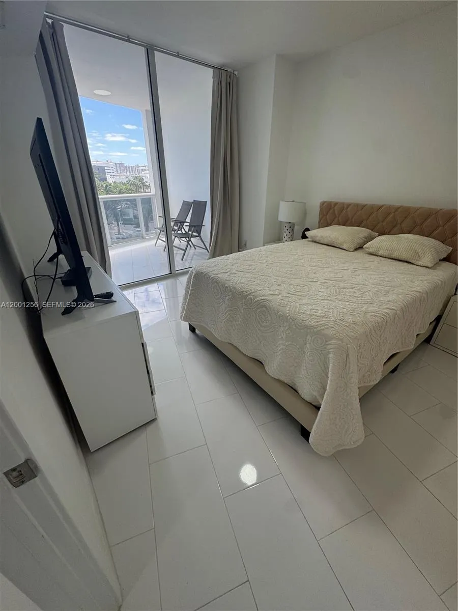 18201 Collins Ave # 608, Sunny Isles Beach FL 33160