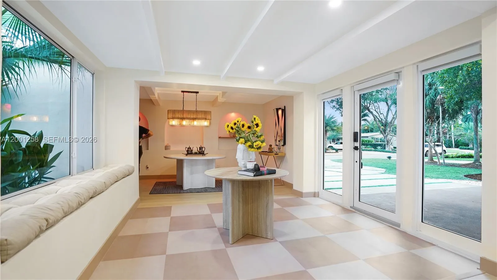 2749 NE 10th Ave, Wilton Manors FL 33334