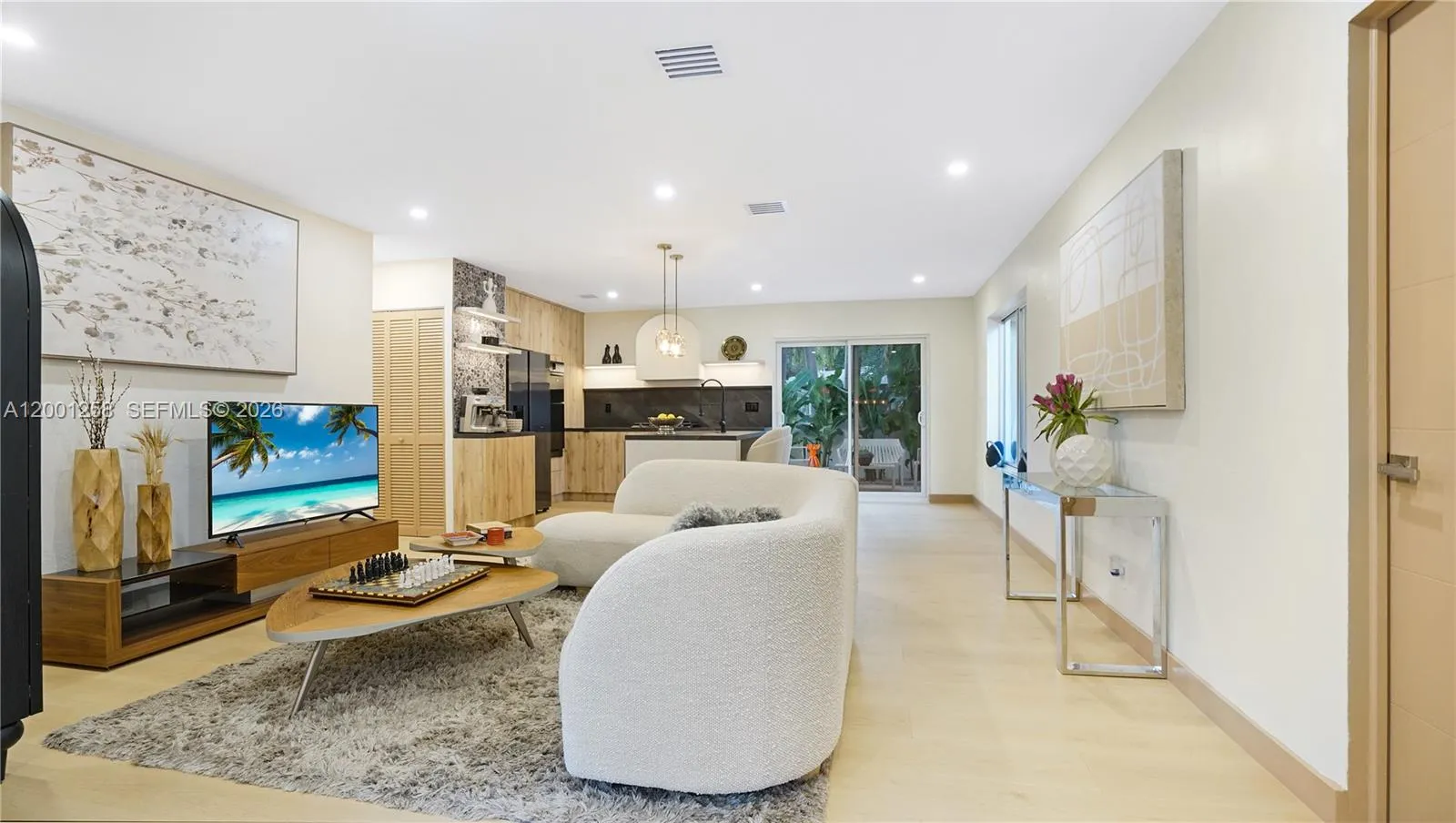 2749 NE 10th Ave, Wilton Manors FL 33334