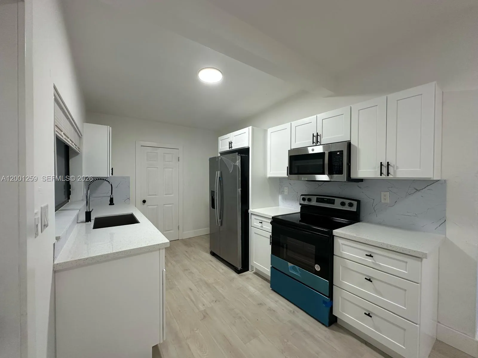 860 NW 171st St, Miami Gardens FL 33169