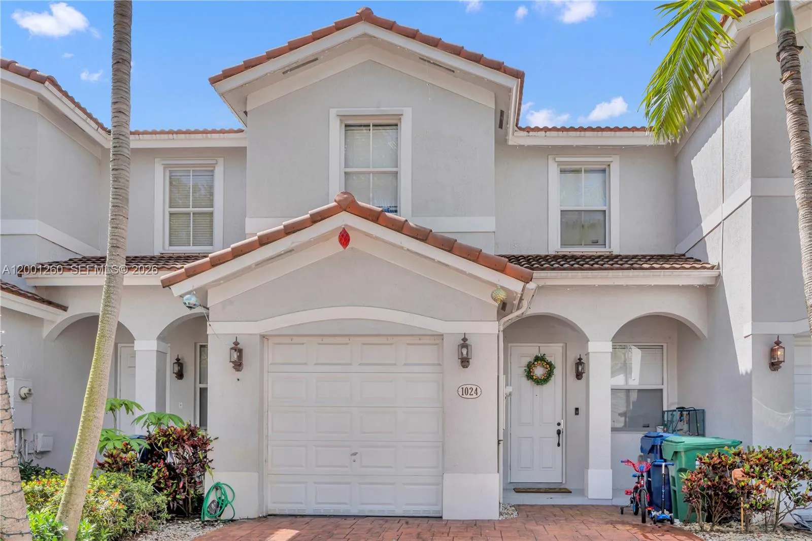 1024 NE 208th St, Miami FL 33179