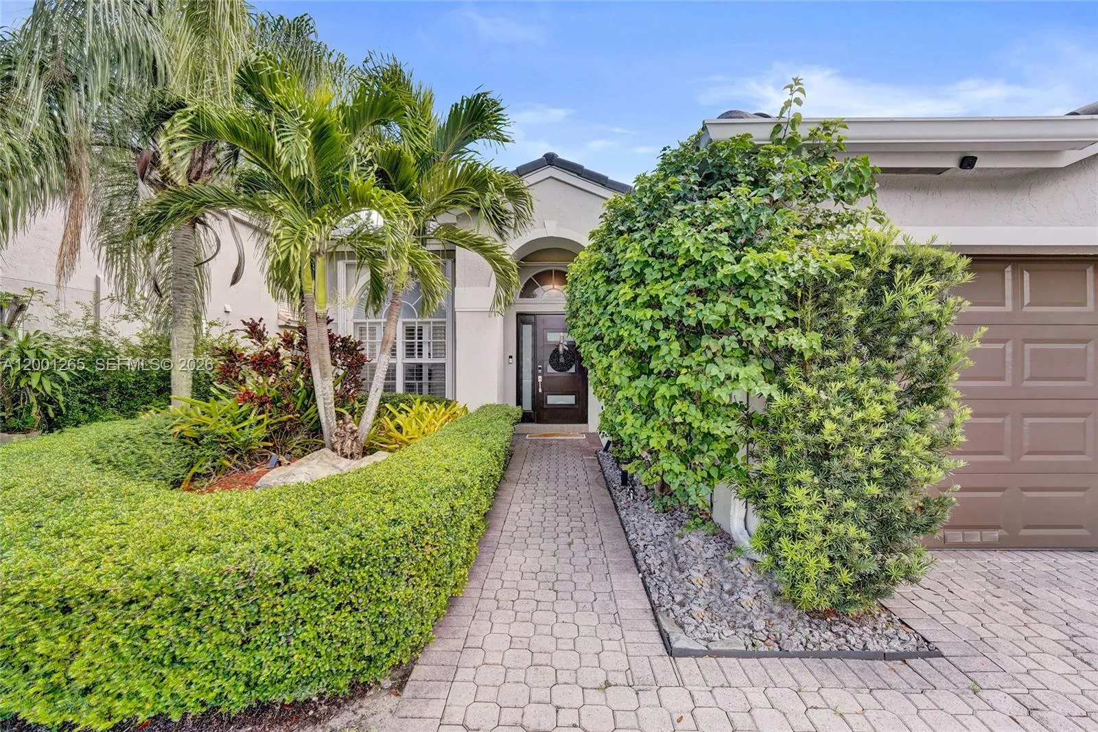 1445 NW 143rd Ave, Pembroke Pines FL 33028