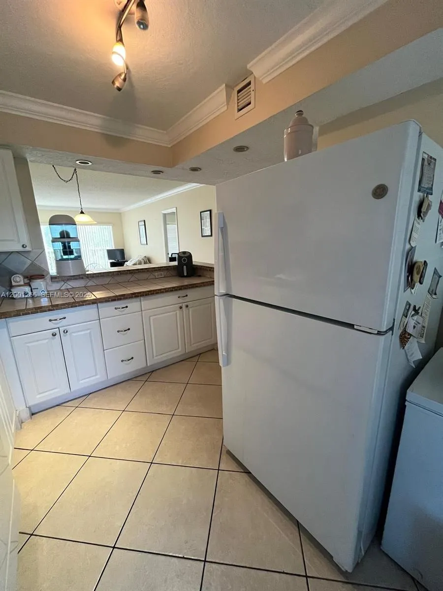 3200 N Palm Aire Dr # 407, Pompano Beach FL 33069