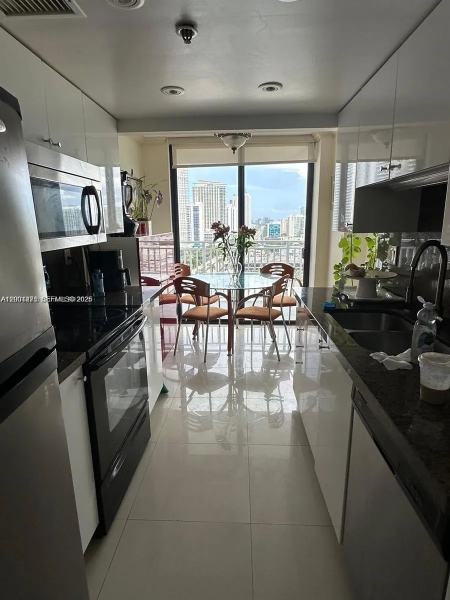 210 174th St # 2202, Sunny Isles Beach FL 33160