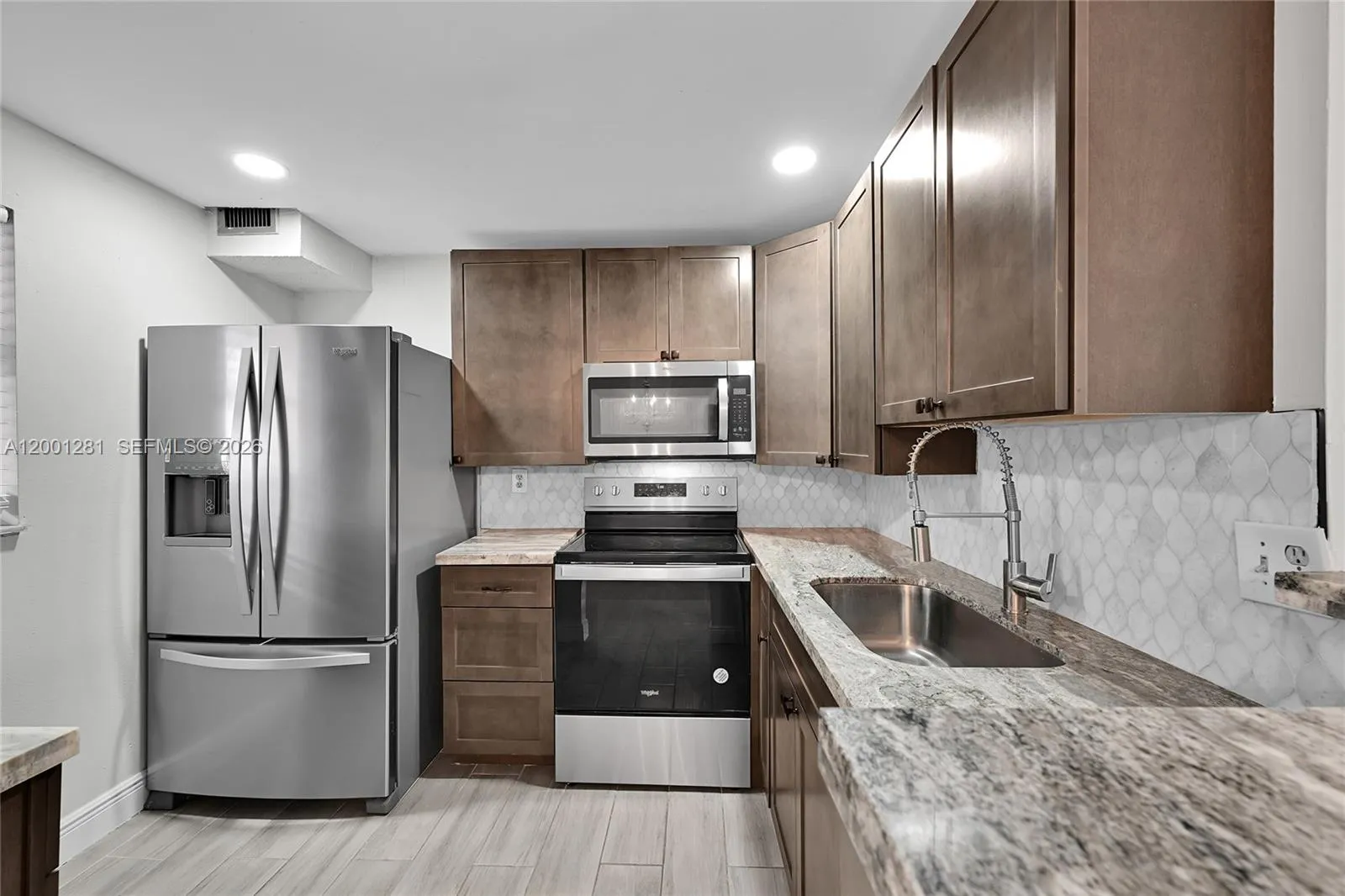 2850 Somerset Dr # 105L, Lauderdale Lakes FL 33311