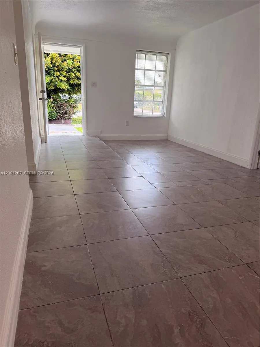 6613 Evergreen Dr # A, Miramar FL 33023