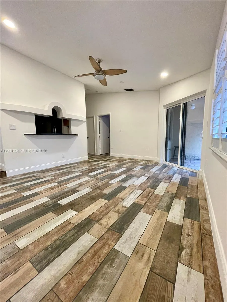 11288 SW 9th Ct, Pembroke Pines FL 33025