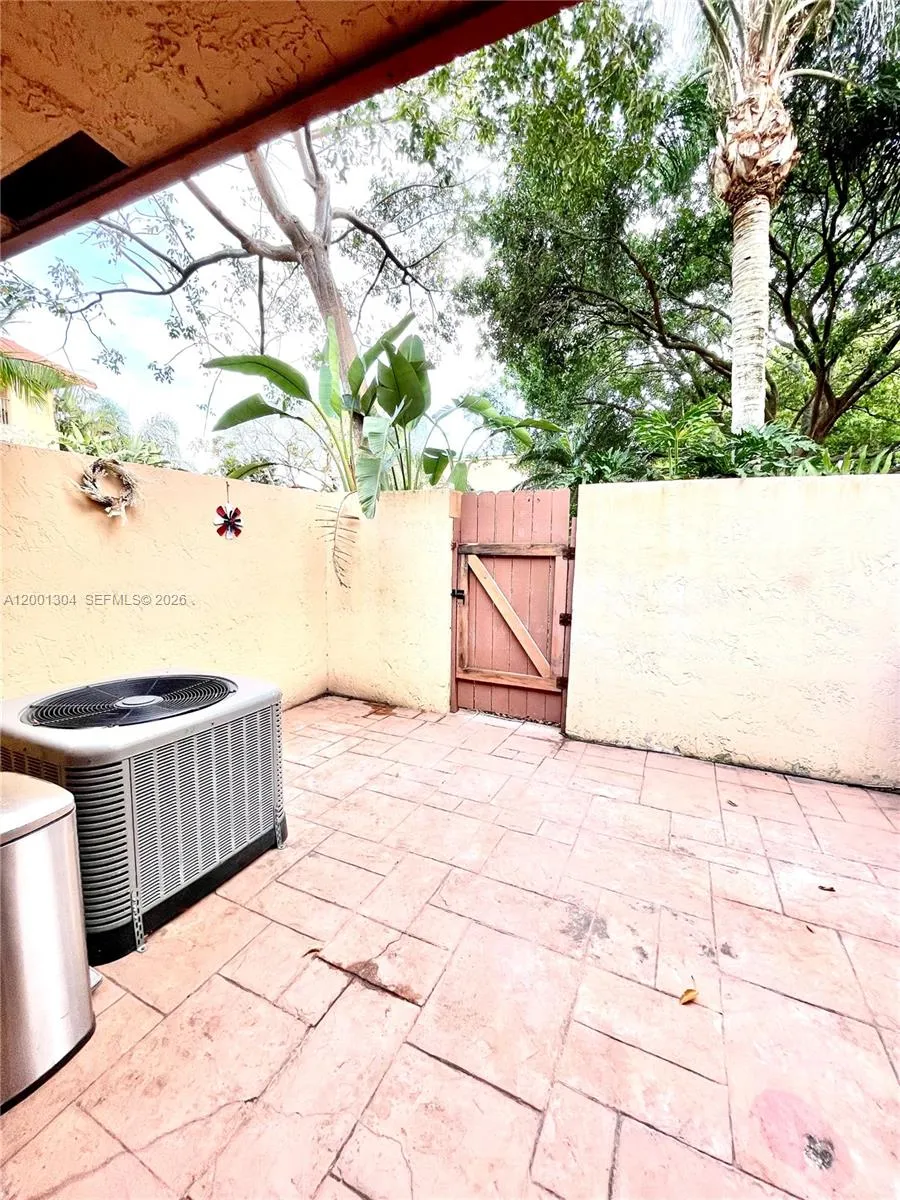 11288 SW 9th Ct, Pembroke Pines FL 33025