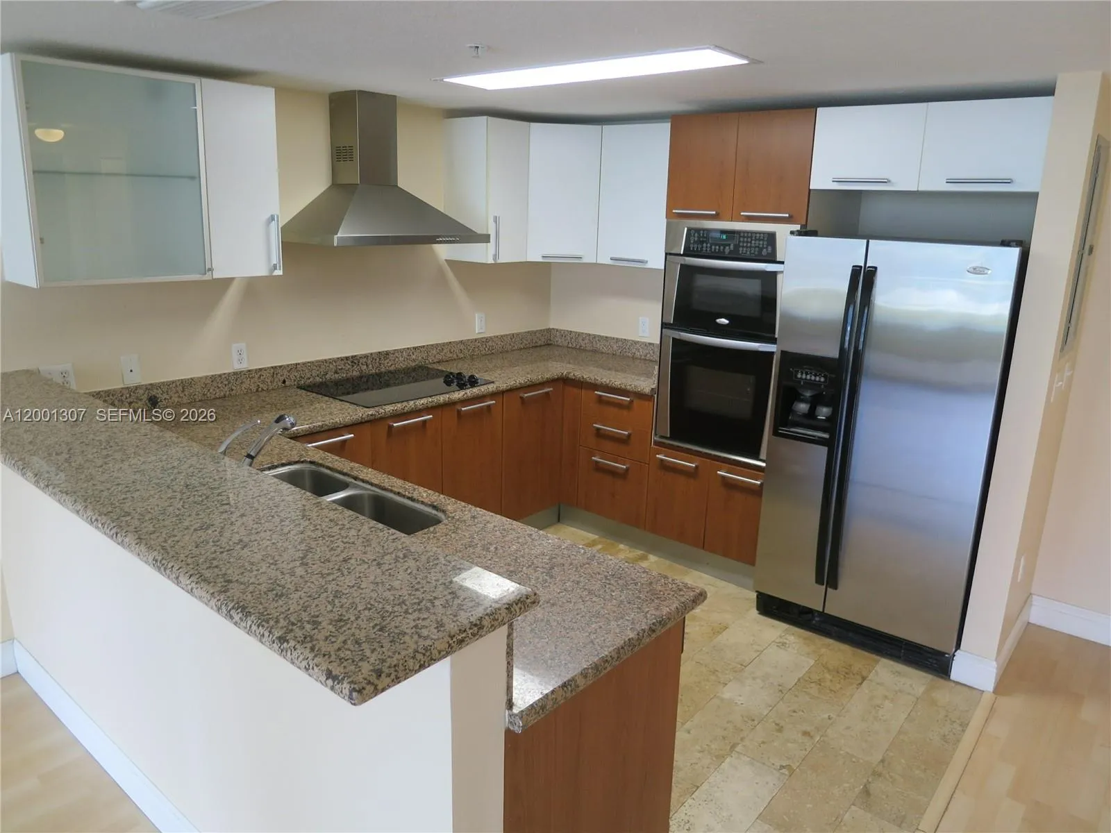 170 SE 14 ST # 1507, Miami FL 33131