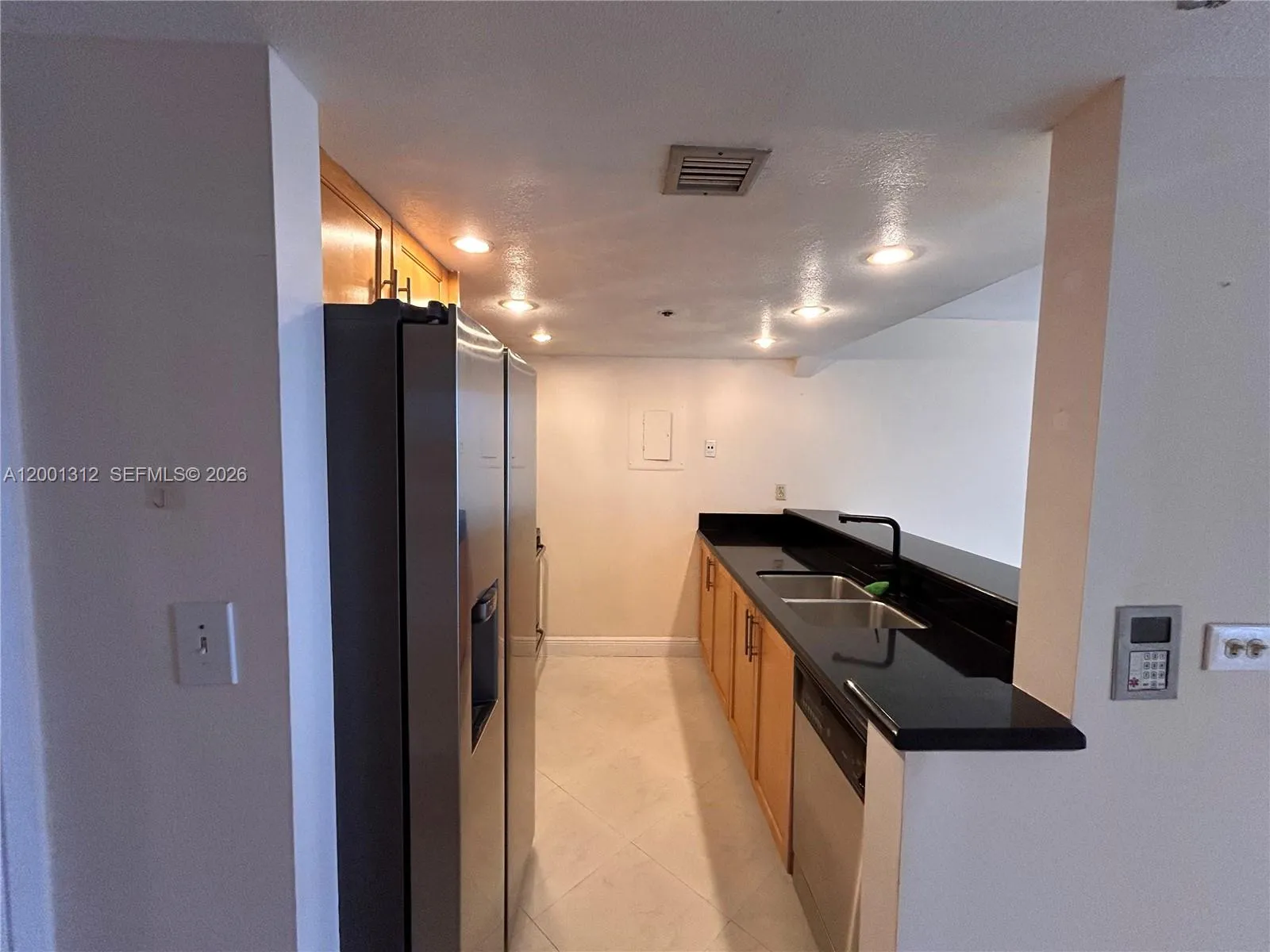 7601 E Treasure Dr # 1612, North Bay Village FL 33141