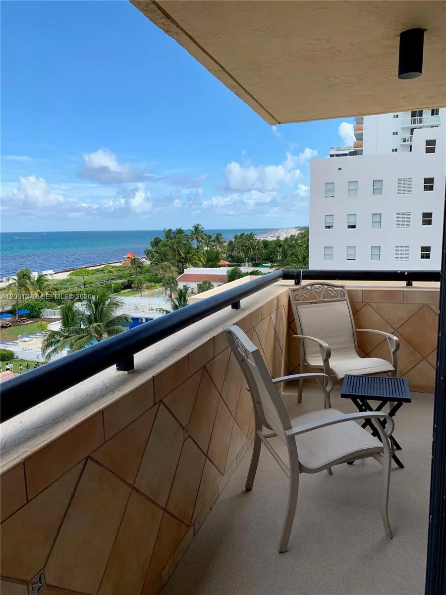 2555 Collins Ave # 711, Miami Beach FL 33140