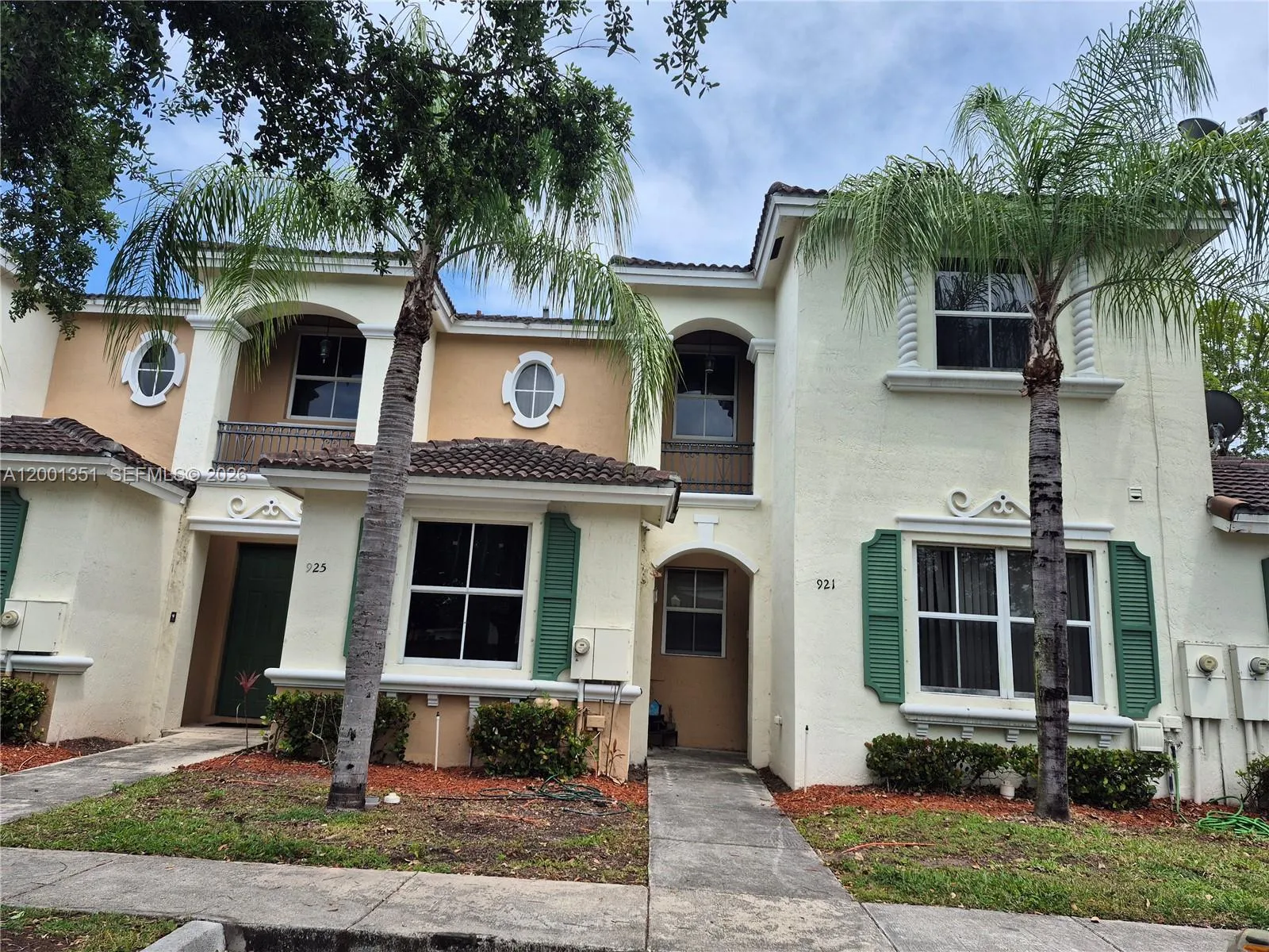 921 NE 42nd Pl, Homestead FL 33033