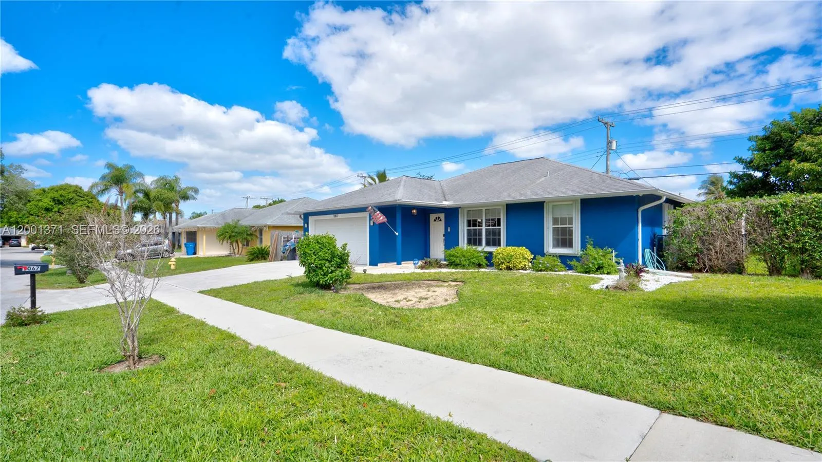 1067 Julia Heights Dr, Lantana FL 33462