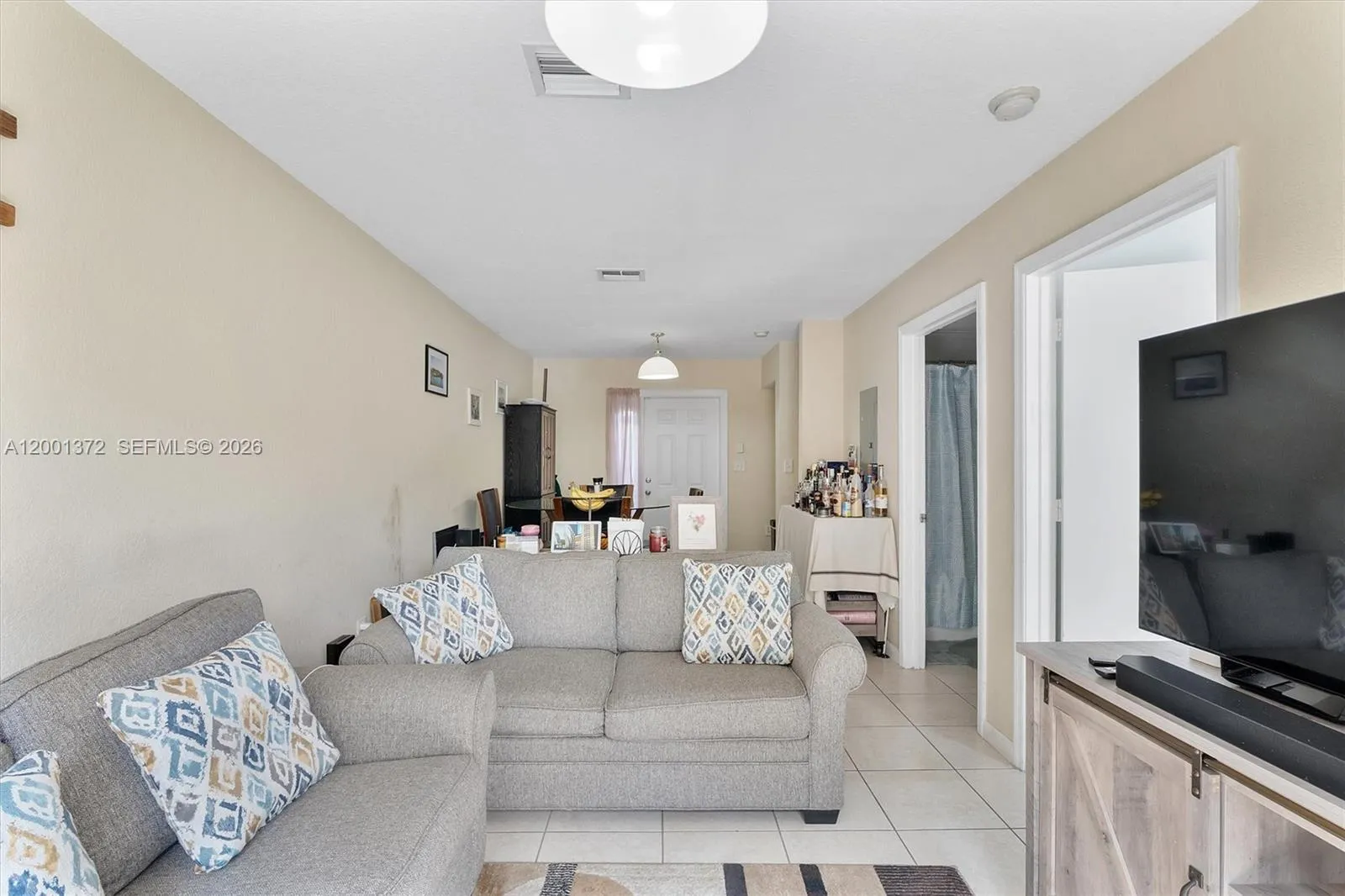 2186 NE 167th St # 111, North Miami Beach FL 33162