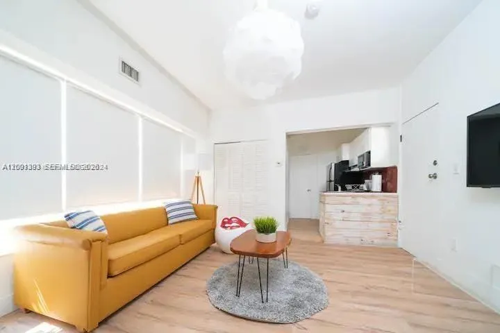 227 1st St # 7, Miami Beach FL 33139