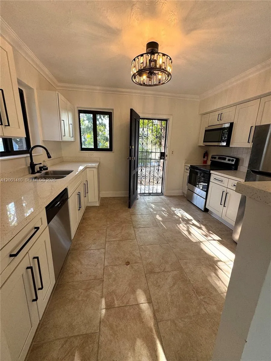 5530 NW Miami Ct, Miami FL 33127