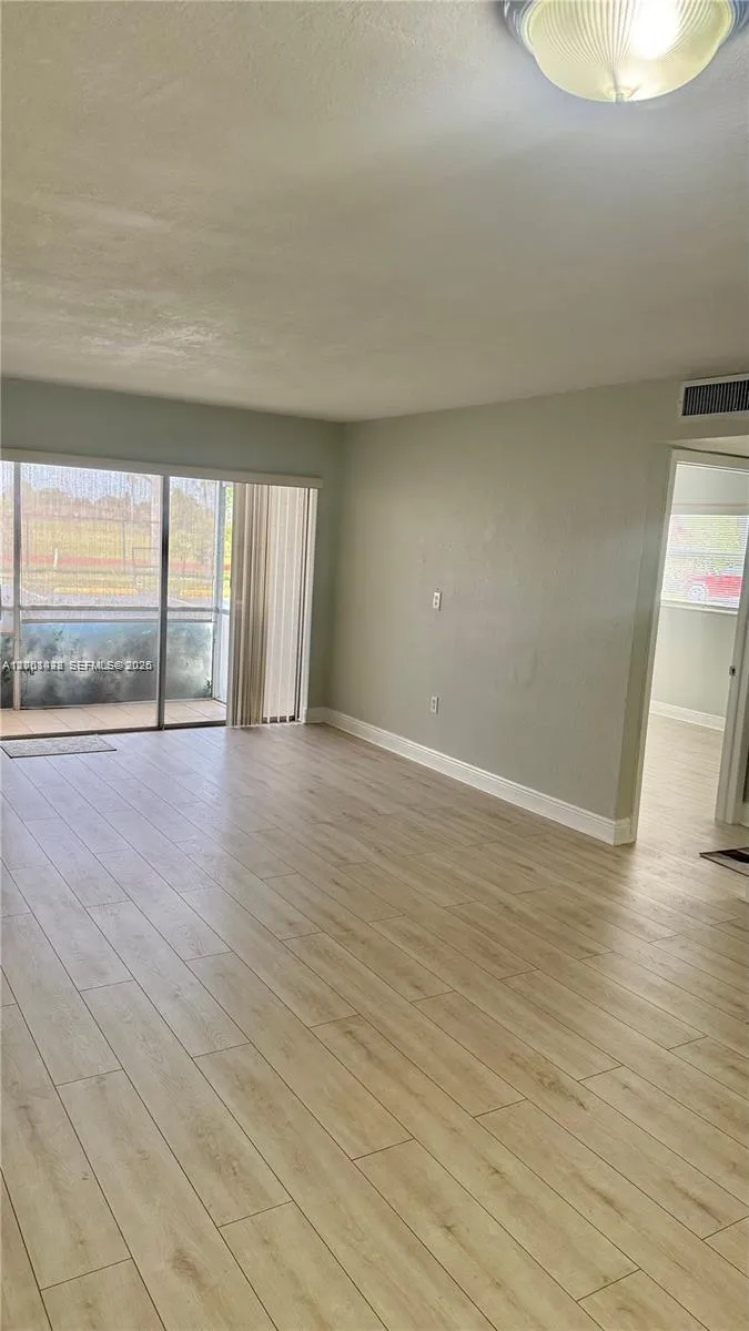 8794 SW 12th St # 103, Miami FL 33174