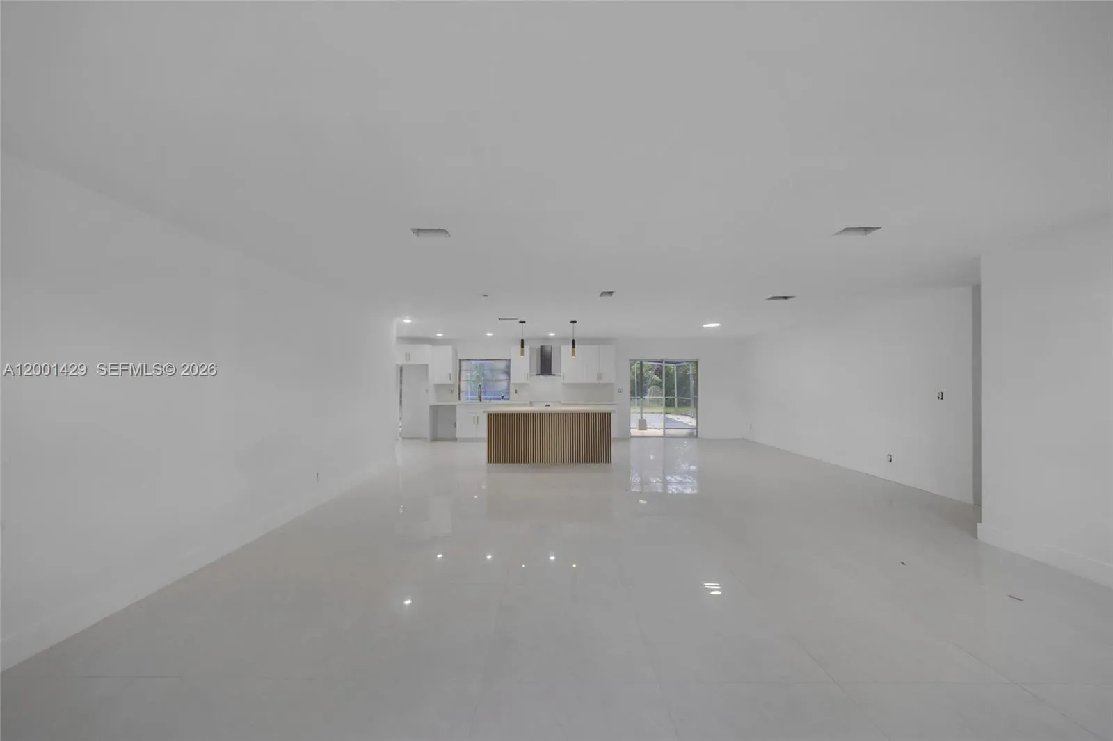 1320 NW 72nd Ave, Plantation FL 33313