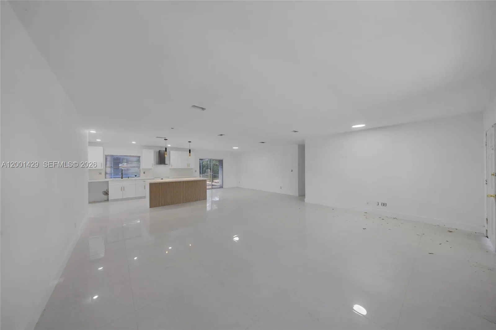 1320 NW 72nd Ave, Plantation FL 33313