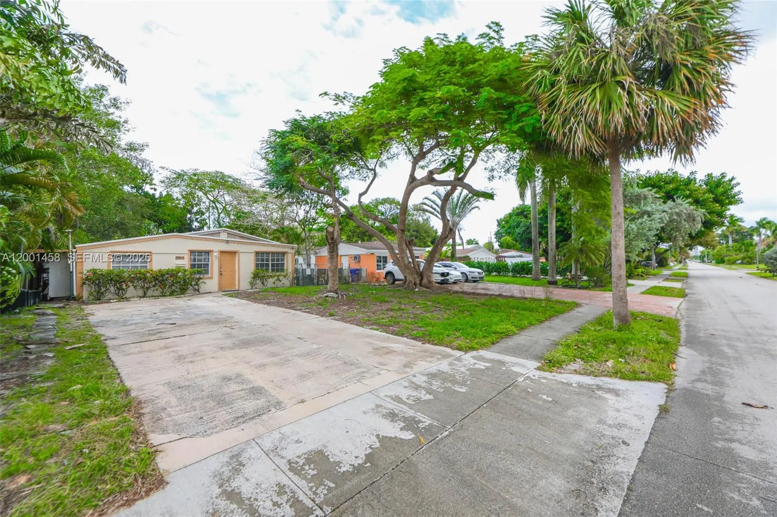 2063 NE 173rd St, North Miami Beach FL 33162