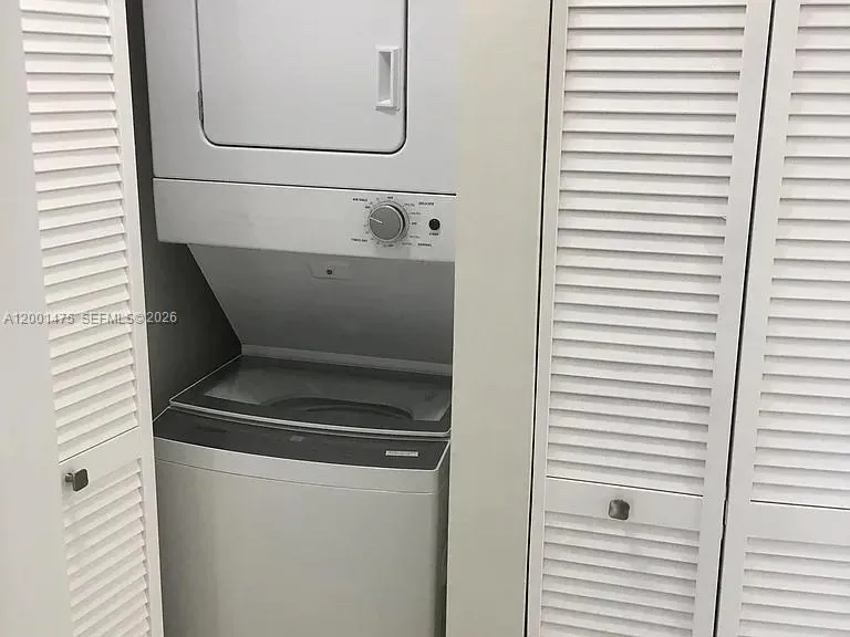 44 NW 10th Ave # 4, Miami FL 33128