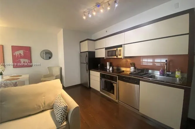 435 21st St # 204, Miami Beach FL 33139