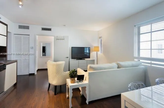 435 21st St # 204, Miami Beach FL 33139